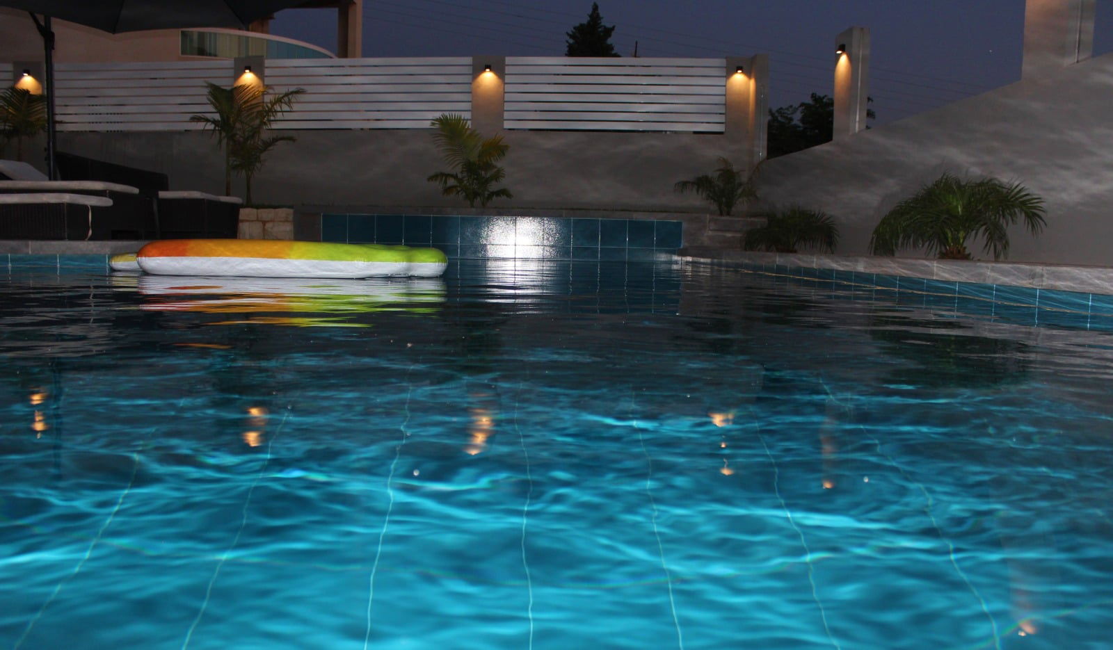 Chalets with Pool – Fidar, Jbeil