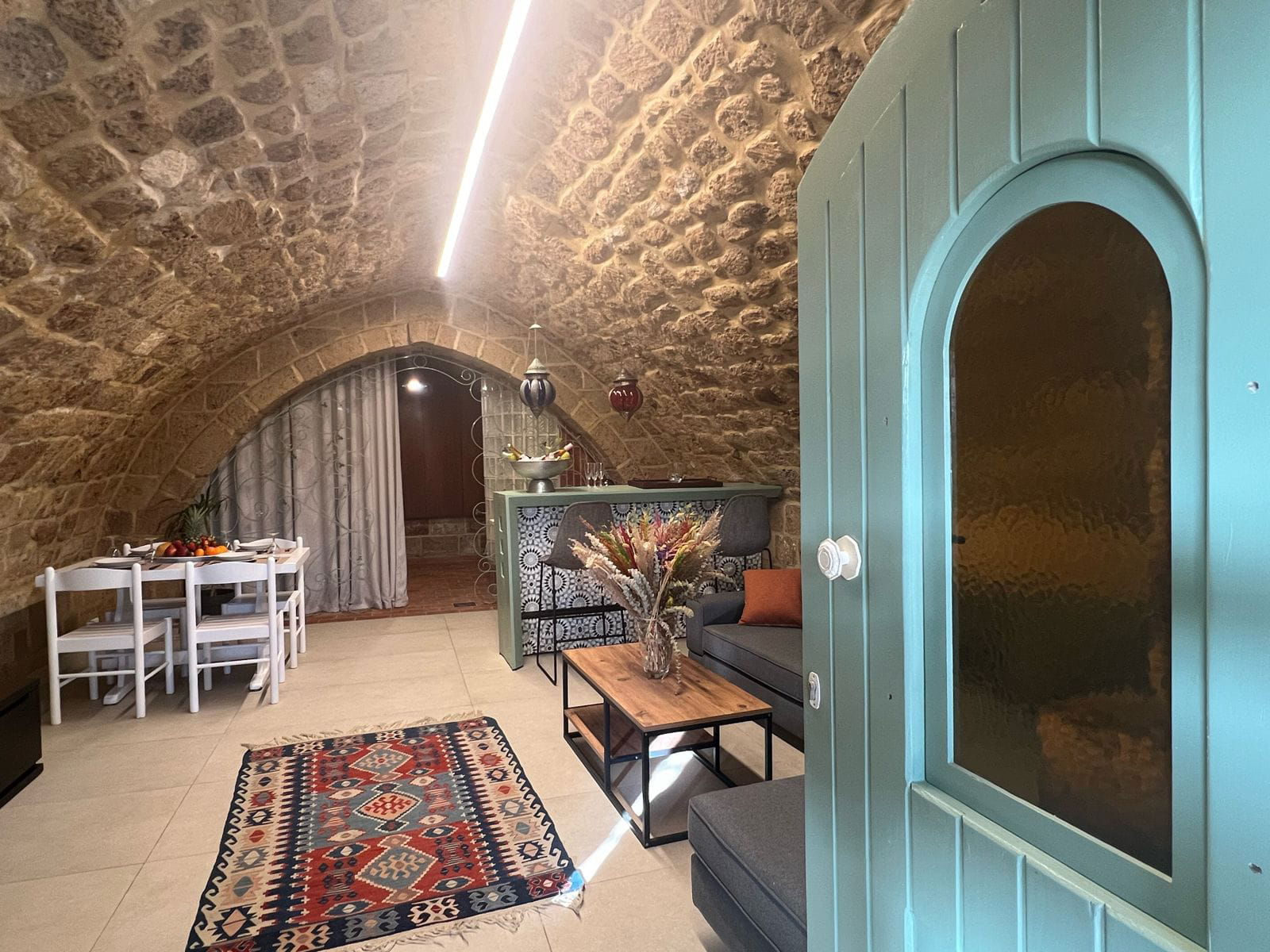 CADMUS in an Authentic Guesthouse – Byblos