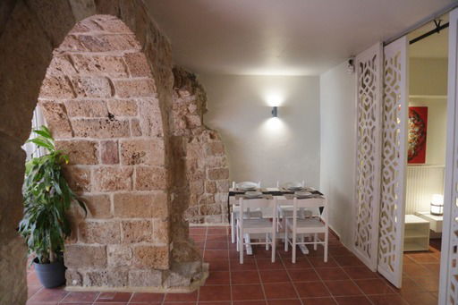 ASHMUN in an Authentic Guesthouse – Byblos