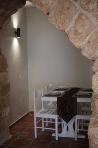 ASHMUN in an Authentic Guesthouse – Byblos