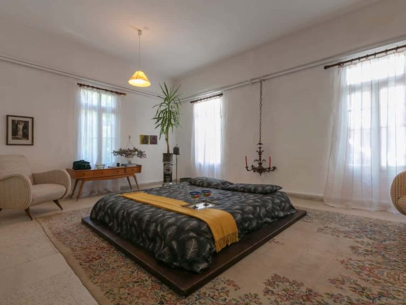 Double Bed Room in a Guesthouse – Qlayaat, Keserwan