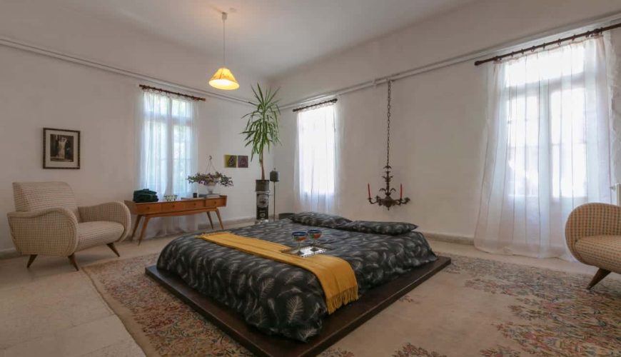 Double Bed Room in a Guesthouse – Qlayaat, Keserwan