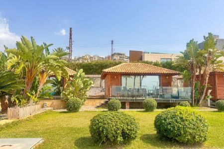 شاليه خشبي بمنتجع بحري – حالات, جبيل