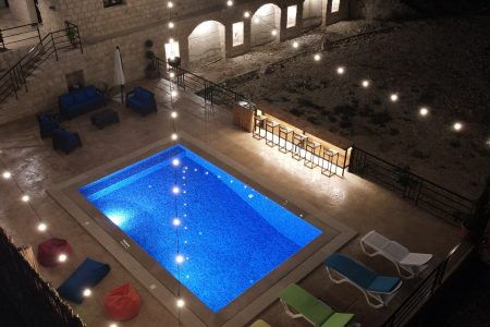 Wooden Chalet with Pool – Chabtine, Batroun