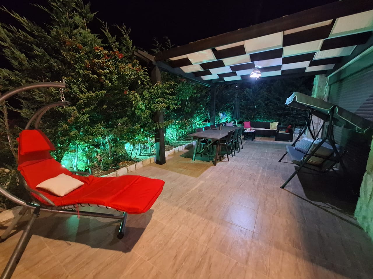 Three Floor Guesthouse – Chabtine, Batroun