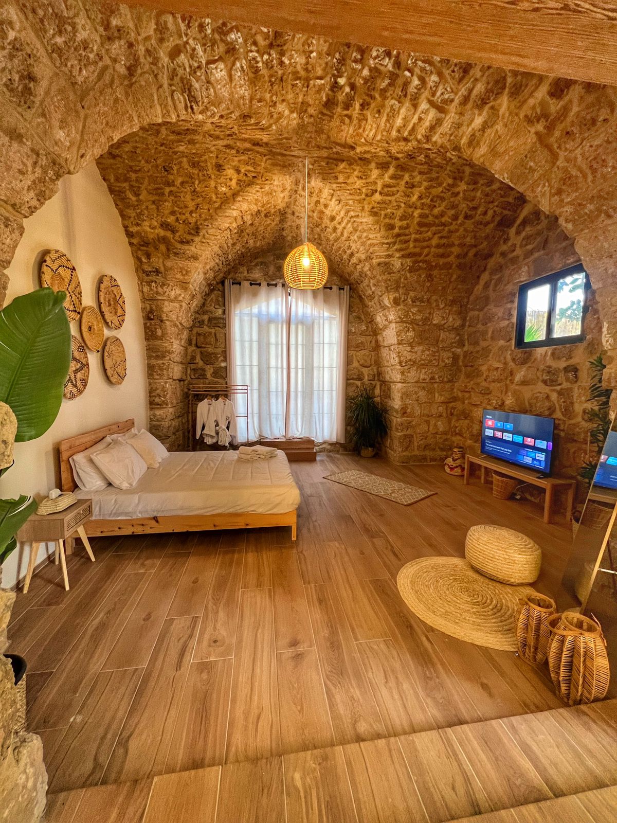 Aura Bohemian Chalet – Jbeil