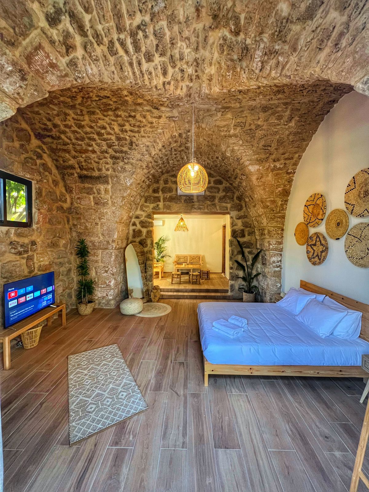 Aura Bohemian Chalet – Jbeil