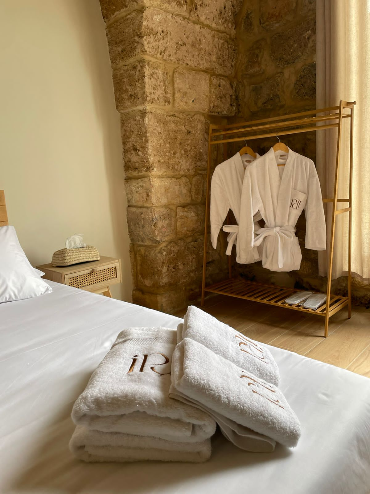 Aura Bohemian Chalet – Jbeil