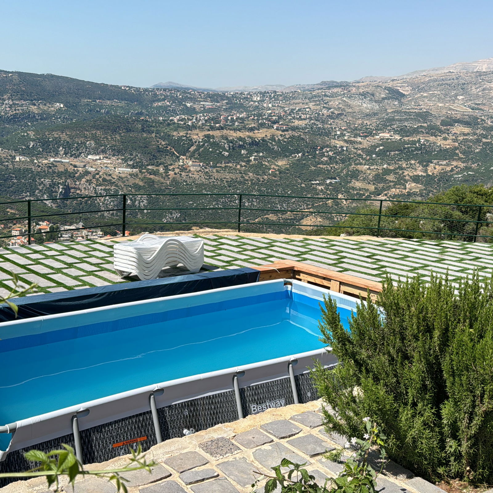 Stone House with Pool for Day Use (no sleeping) – Qornayel, Baabda