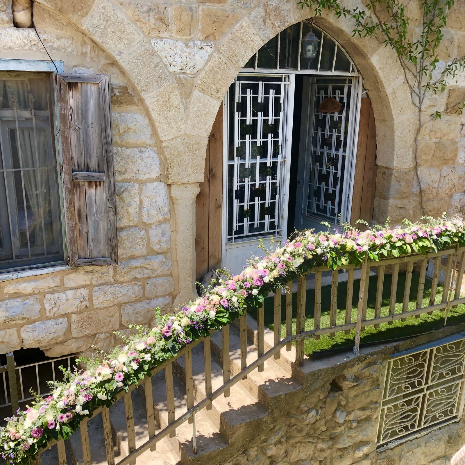 House 2 in a Traditional Guesthouse – Douma