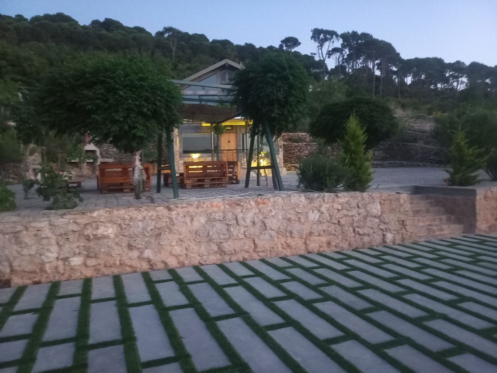 Stone House with Pool – Qornayel, Baabda