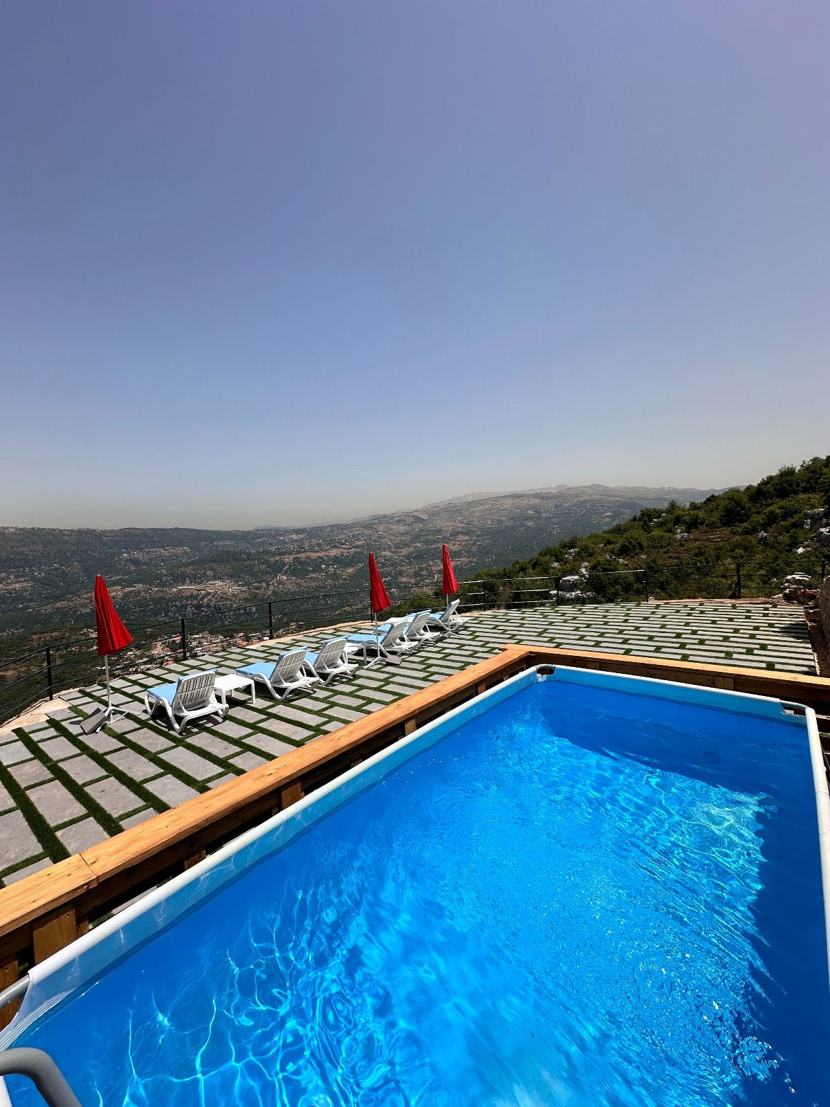 Stone House with Pool for Day Use (no sleeping) – Qornayel, Baabda