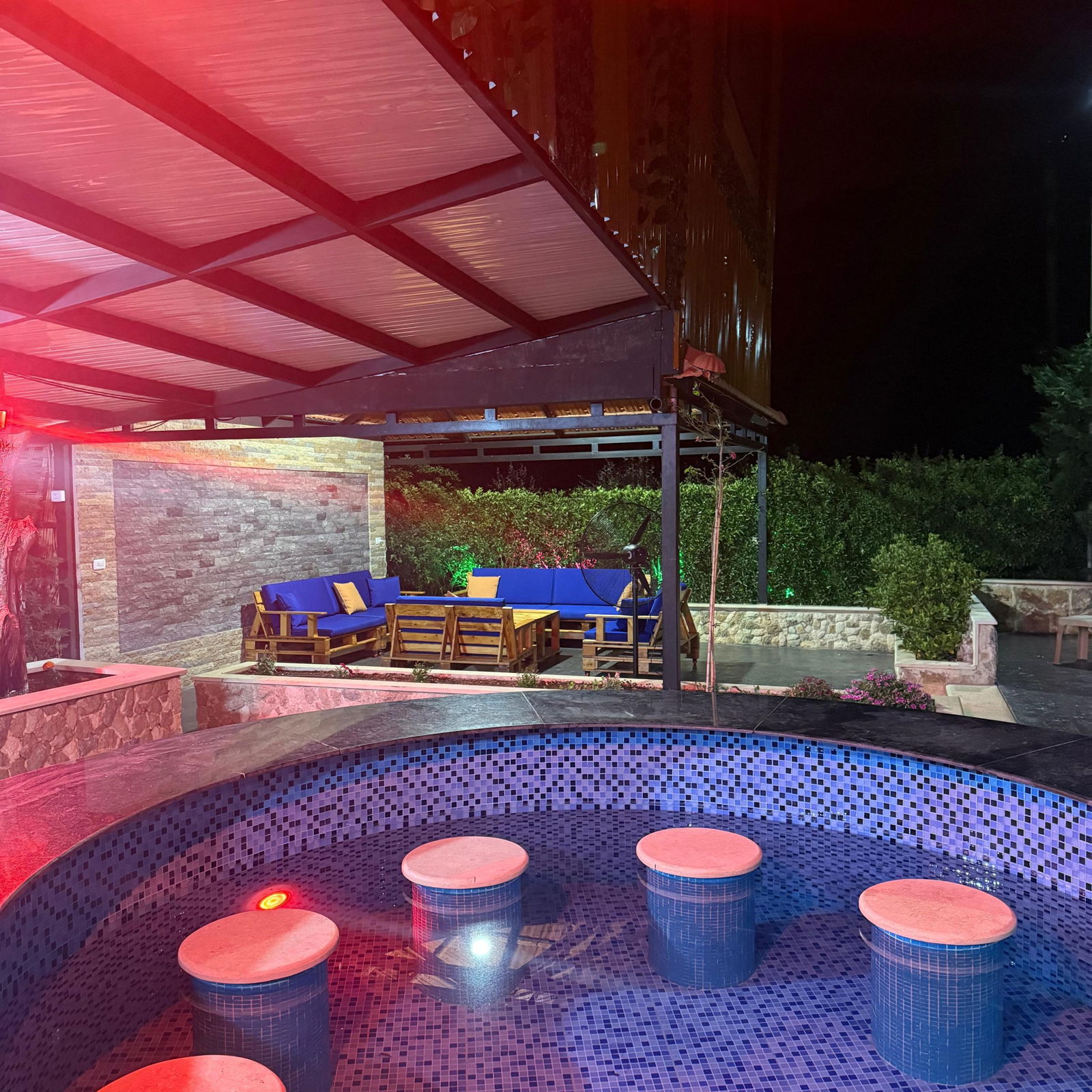 Private Pool – Ramliyeh, Aley
