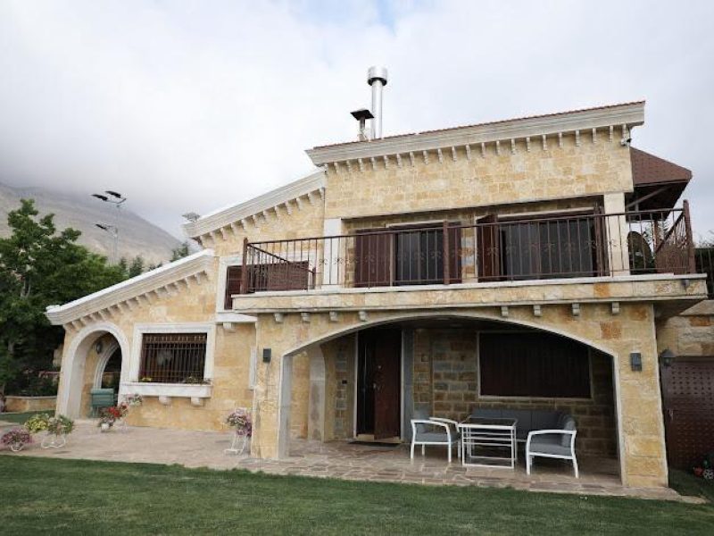 Luxurious Villa – Ehden