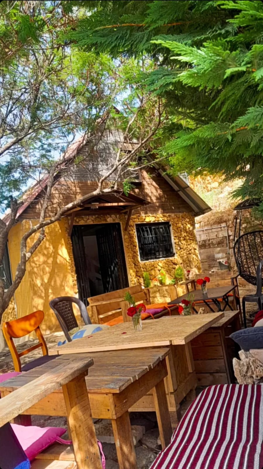 Chalet with Private Pool for 24 hours – Baisour, Aley