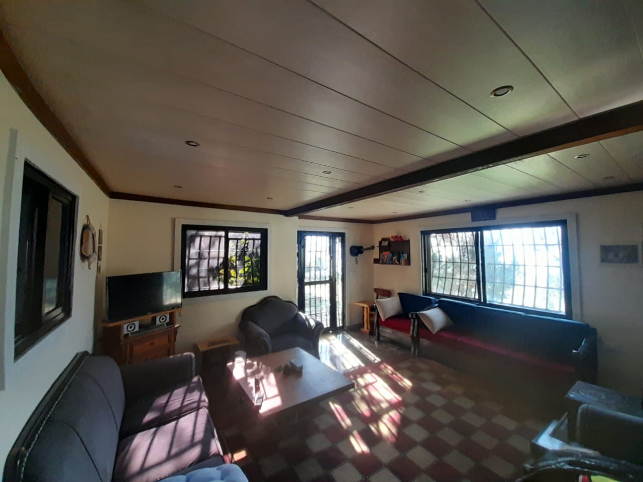 Chalet with Private Pool for 24 hours – Baisour, Aley