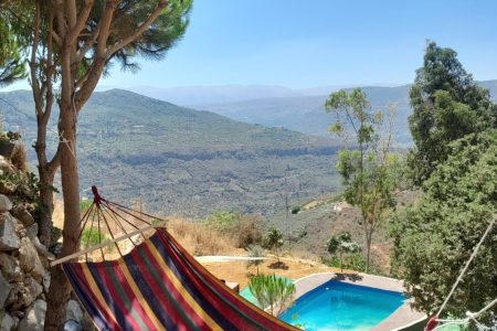 Chalet with Private Pool for 24 hours – Baisour, Aley