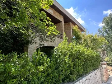 Duplex Stone Chalet – Faraya, Kfardebian