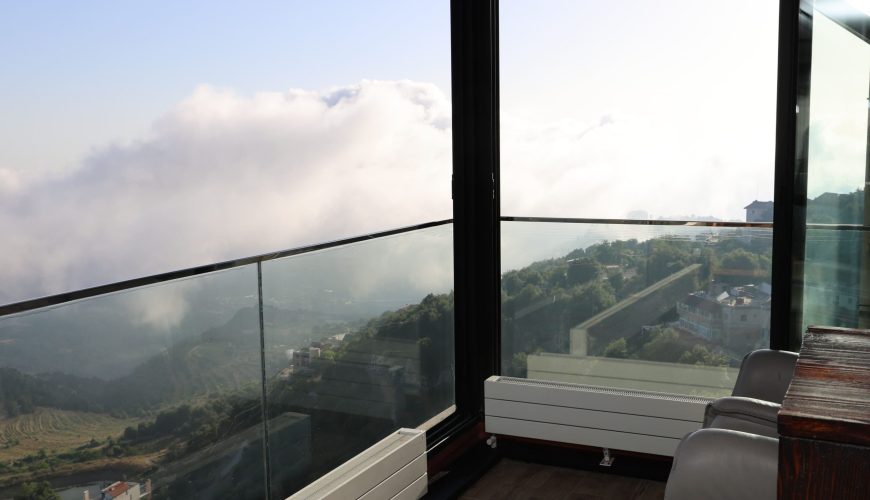 Modern Chalet with Terrace for 8 People – Annaya, Jbeil