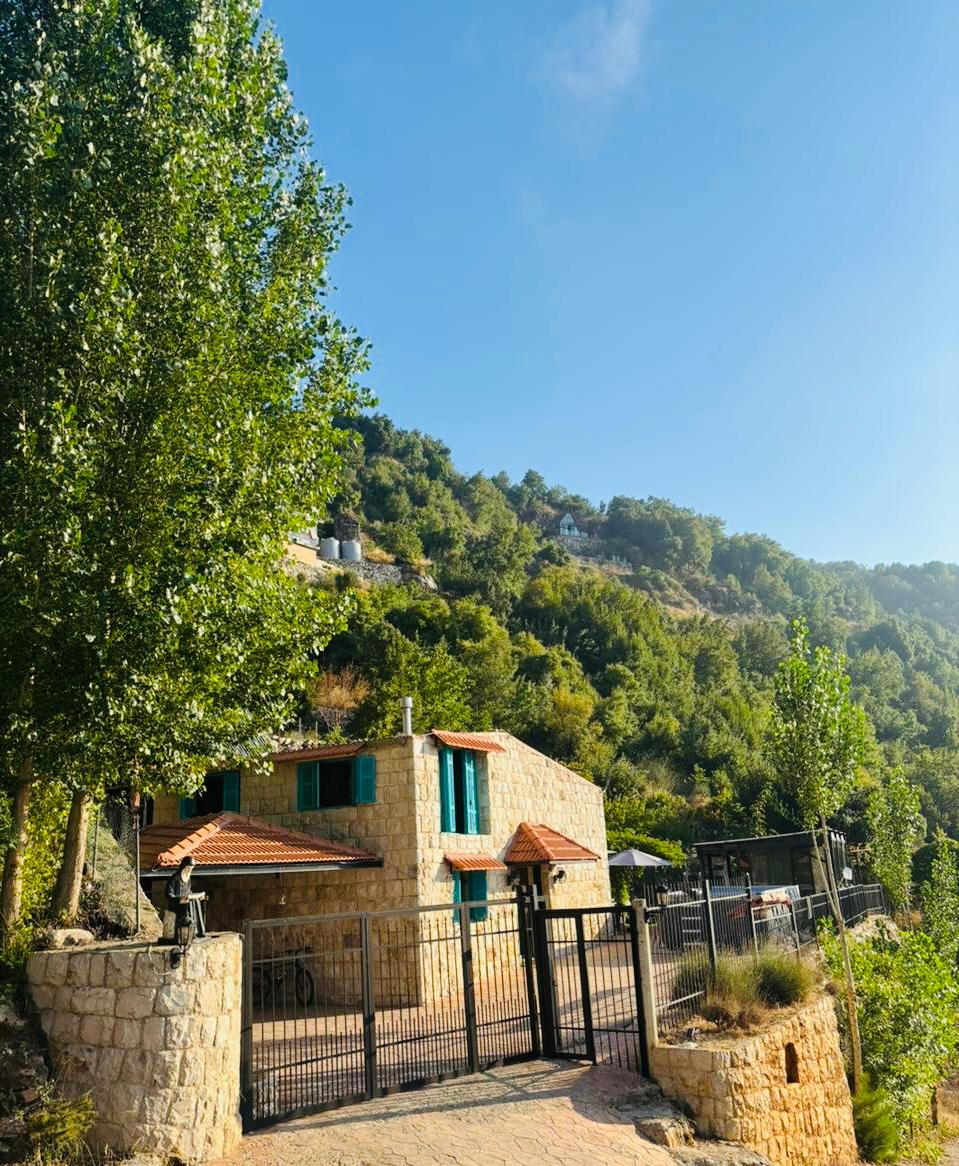 Chalet for 2 people – Chahtoul, Keserwan