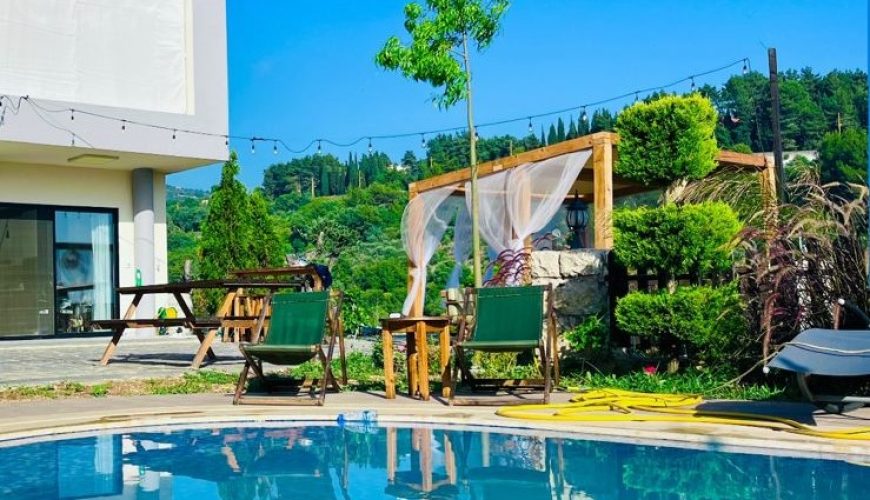 Master Chalet with Pool – Chamat, Jbeil