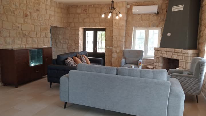 House with Pool – Bejdarfel, Batroun