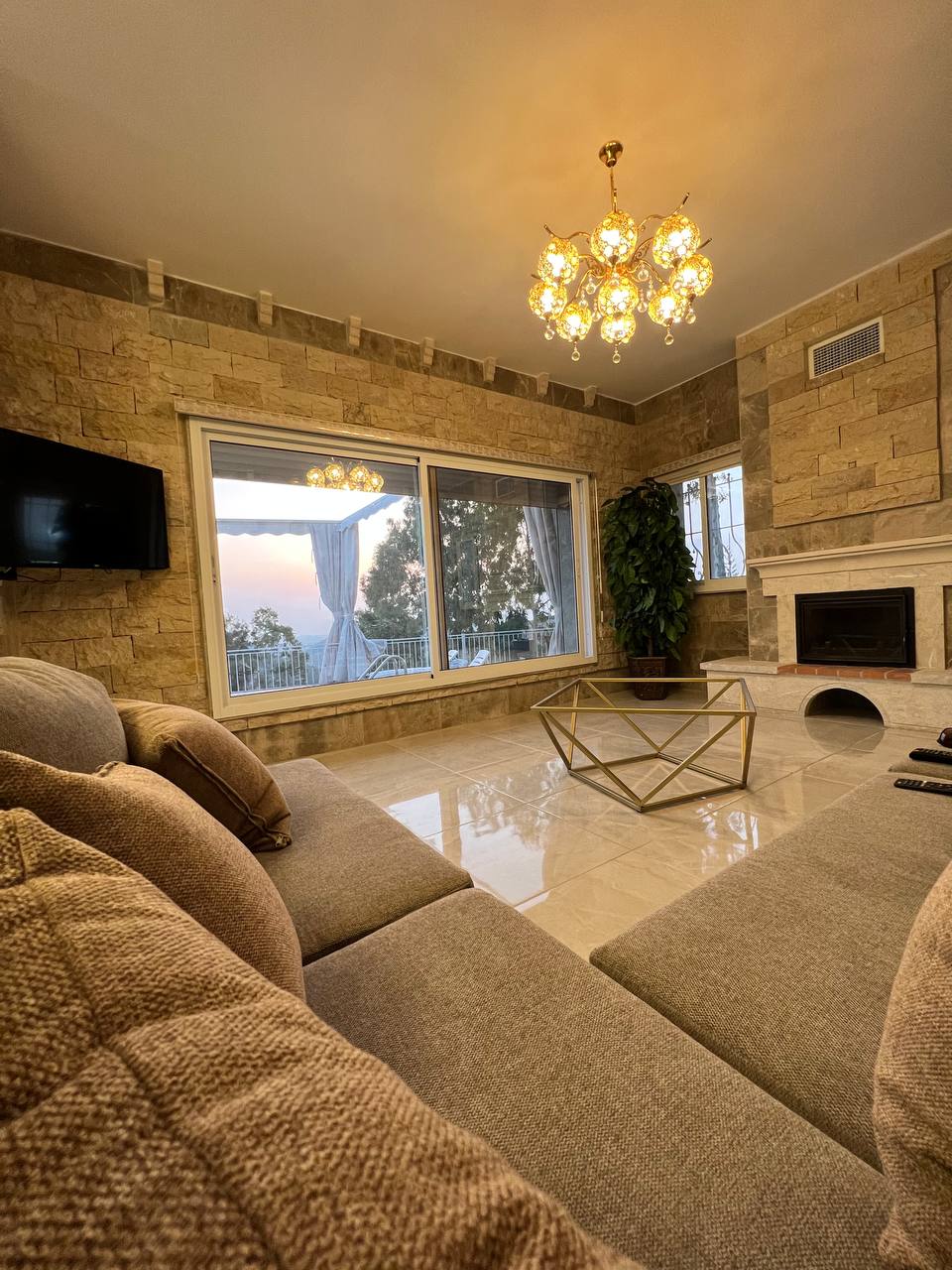 Chalet with Private Pool – Ain Qana, South Lebanon
