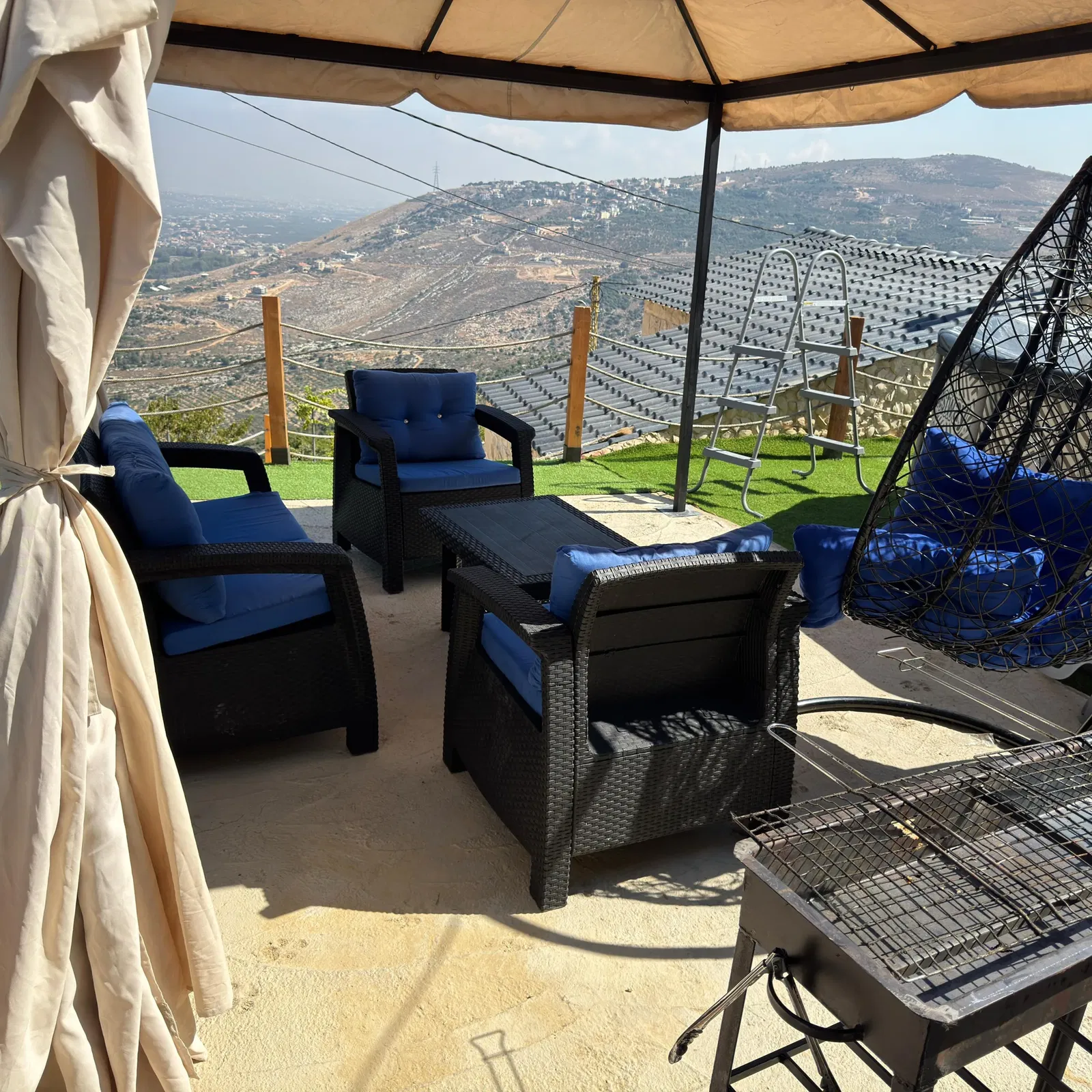 Ava A Shaped Cabin- Metrit, Koura