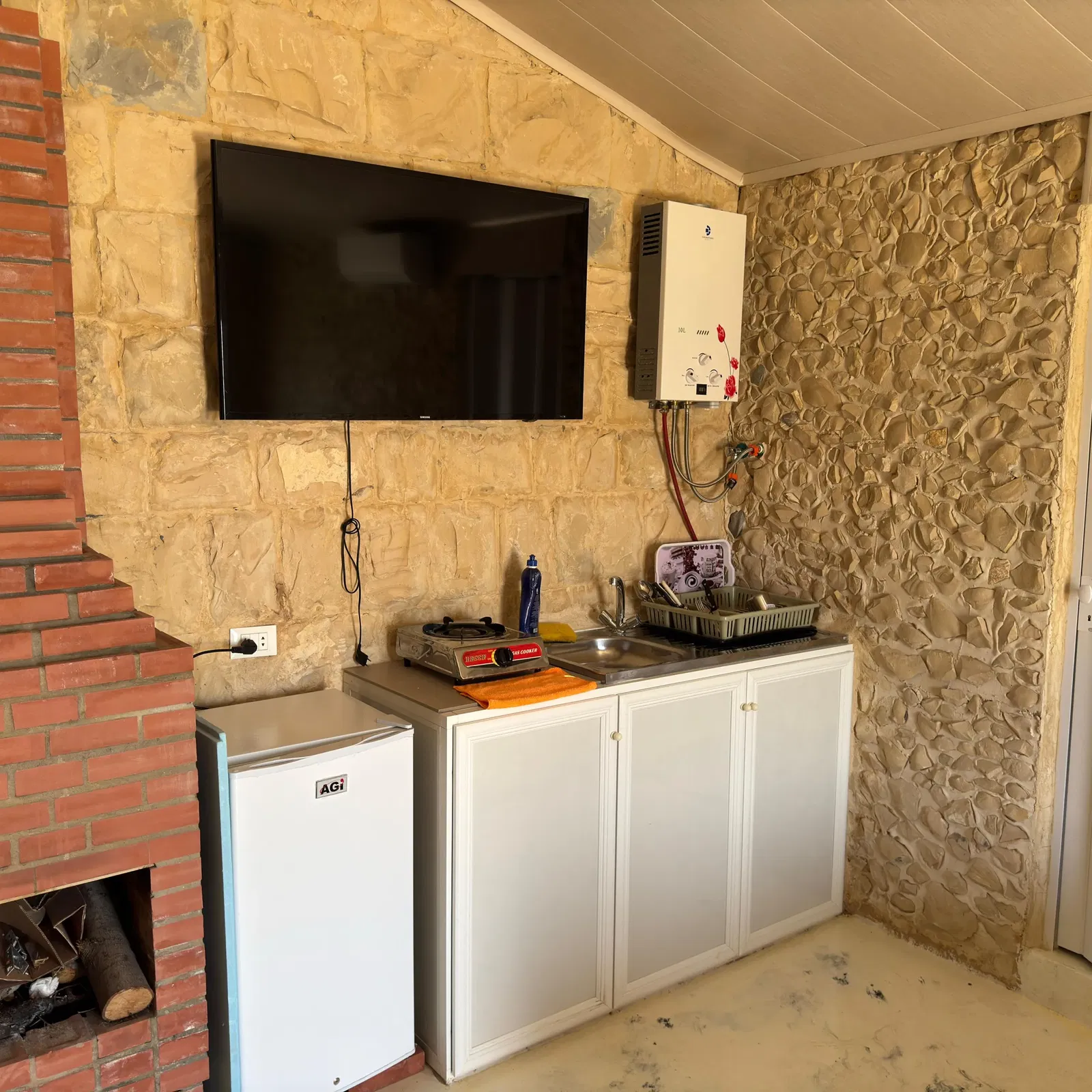 Cozy Stone Cabin – Metrit, Koura