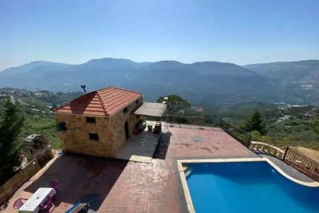 Chalet with Private Pool – Ghaboun, Aley