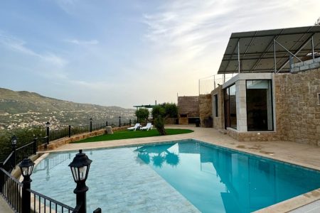 Chalet with Private Pool – Bennay, Aley