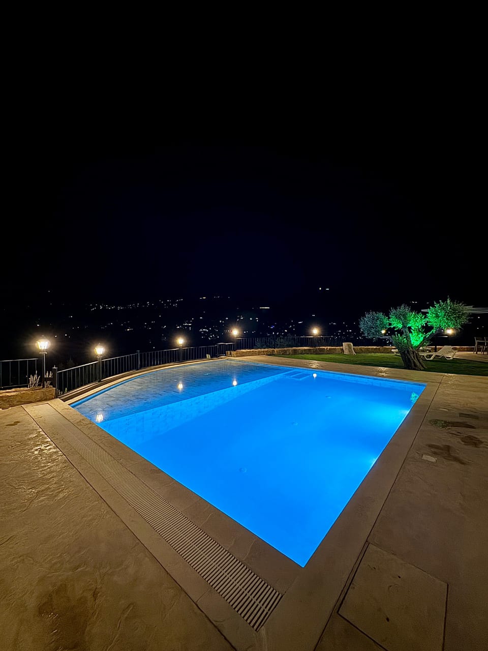 Chalet with Private Pool – Bennay, Aley