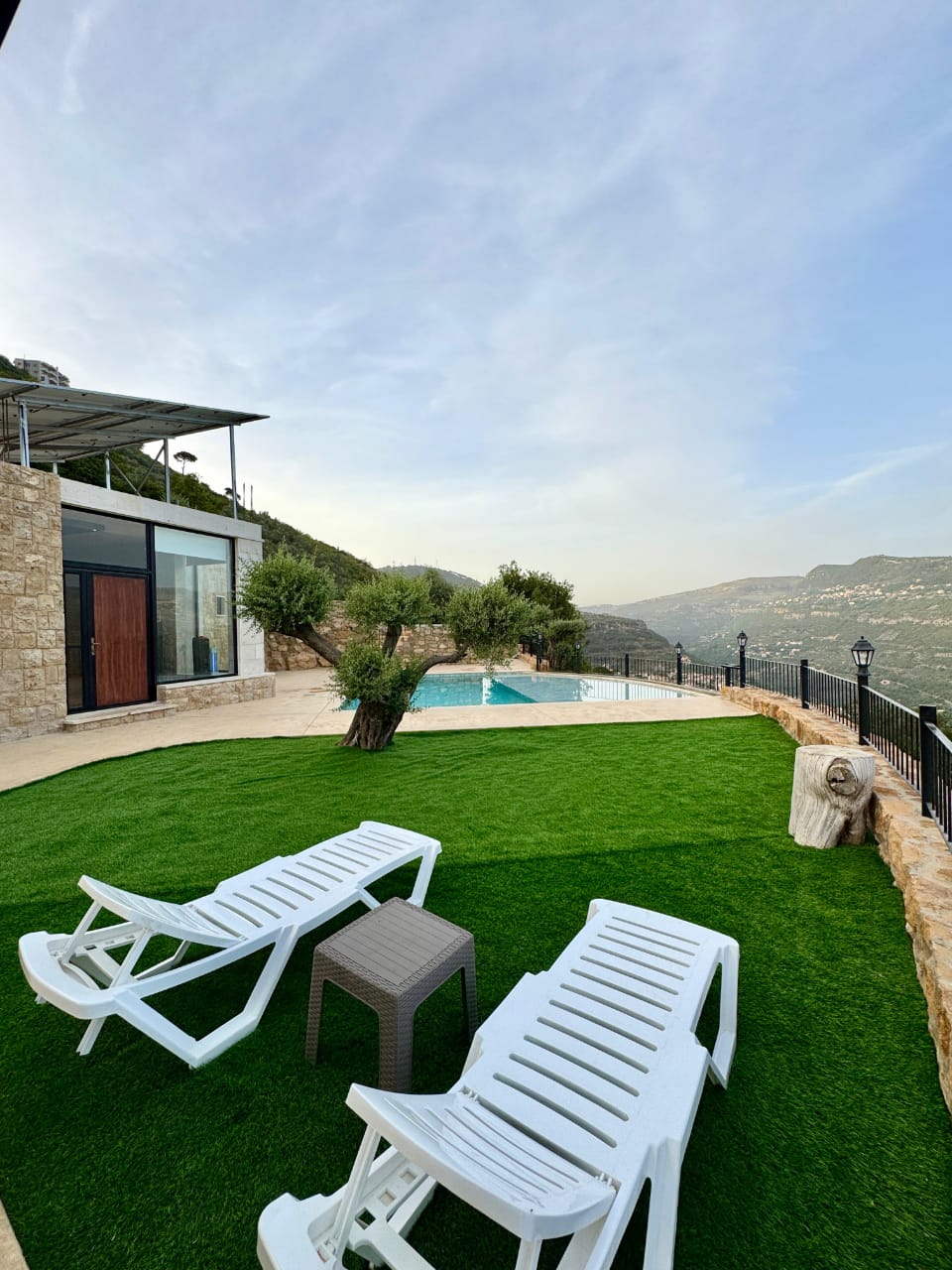 Chalet with Private Pool – Bennay, Aley