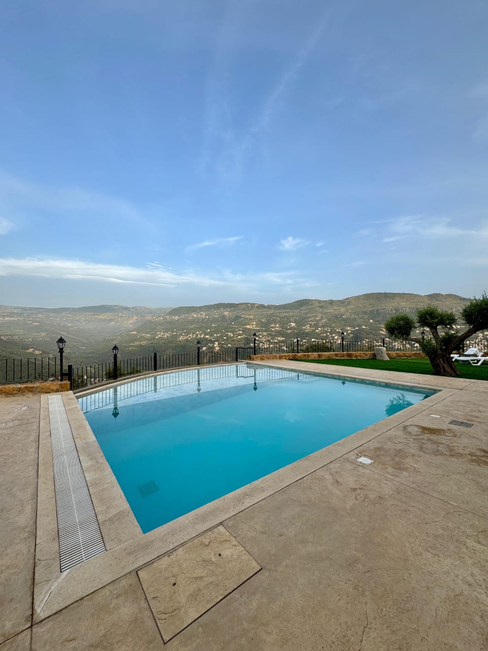 Chalet with Private Pool – Bennay, Aley