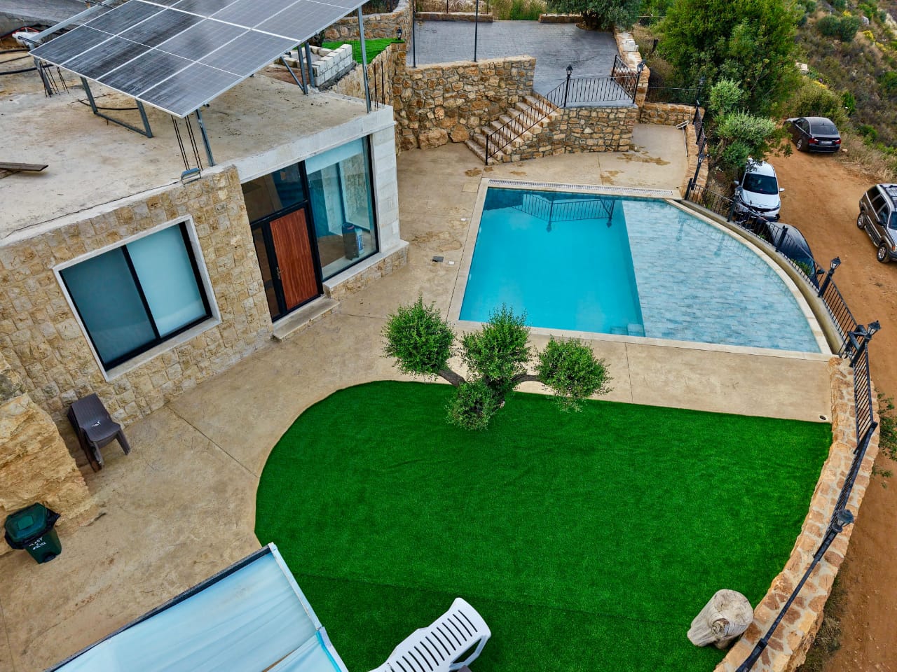 Chalet with Private Pool – Bennay, Aley
