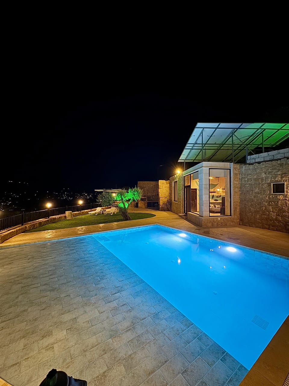 Chalet with Private Pool – Bennay, Aley