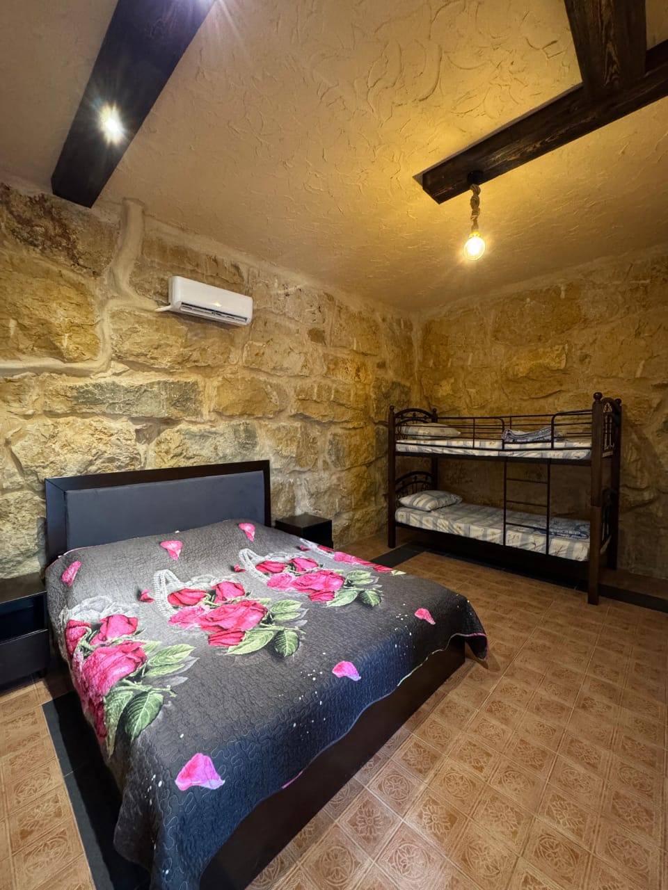 Chalet with Private Pool – Bennay, Aley