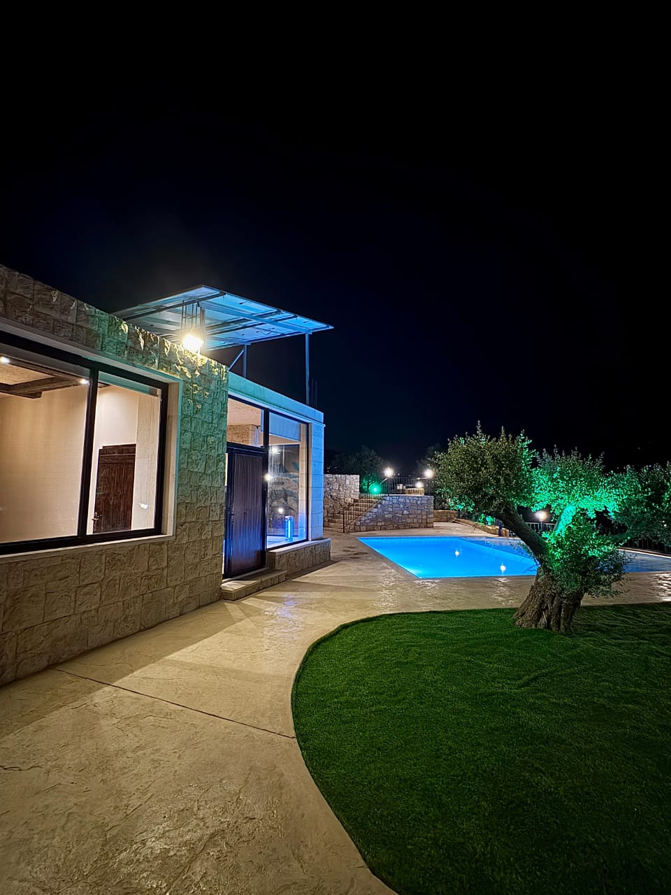 Chalet with Private Pool – Bennay, Aley