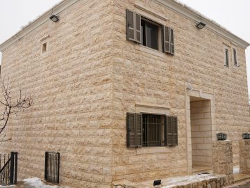 Three Floors Villa – Annaya, Jbeil