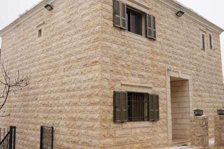 Three Floors Villa – Annaya, Jbeil