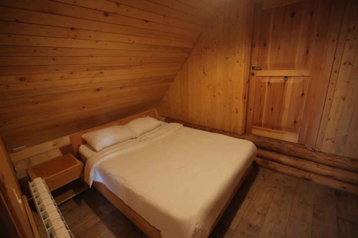 Connected Rooms for 4 people in a Resort – Laqlouq, Jbeil