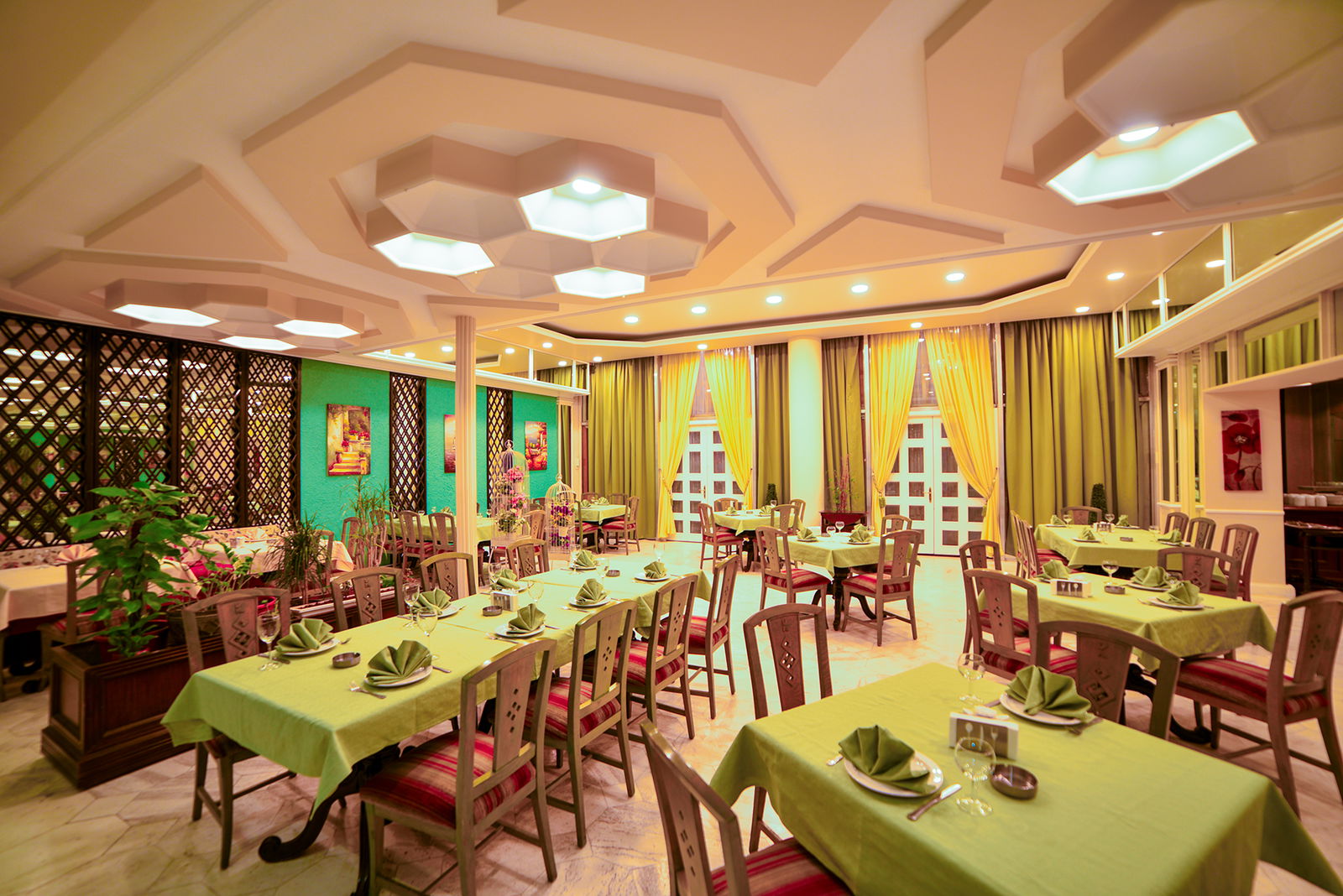 Al Camelia Suite in a Hotel – Chtaura, Beqaa