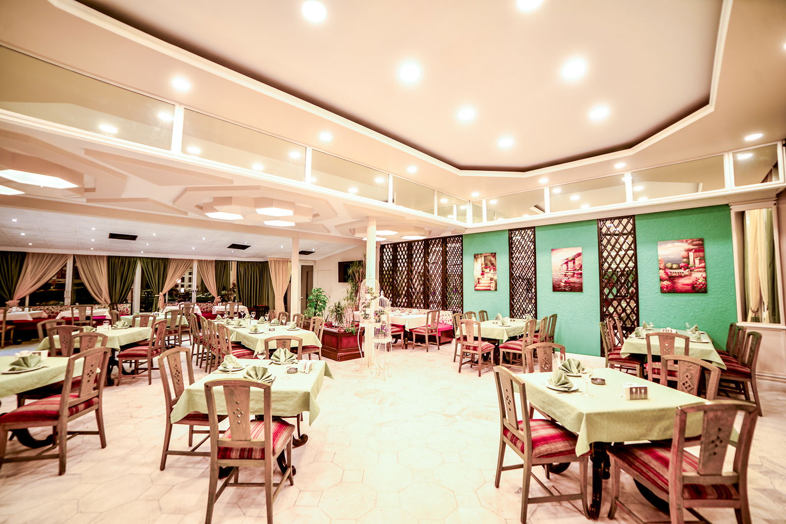 Al Camelia Suite in a Hotel – Chtaura, Beqaa