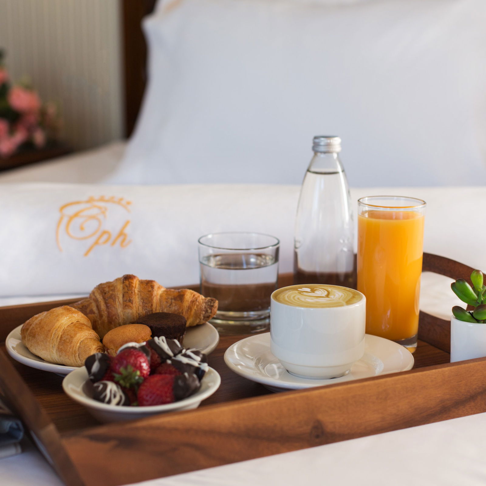 Al Camelia Suite in a Hotel – Chtaura, Beqaa