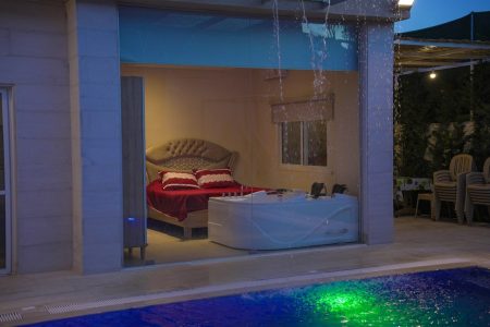 Chalet Lounar with Private Pool – Ebba, Nabatieh