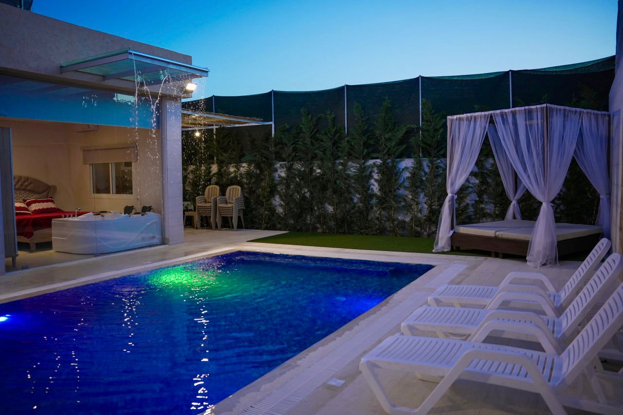 Chalet Lounar with Private Pool – Ebba, Nabatieh