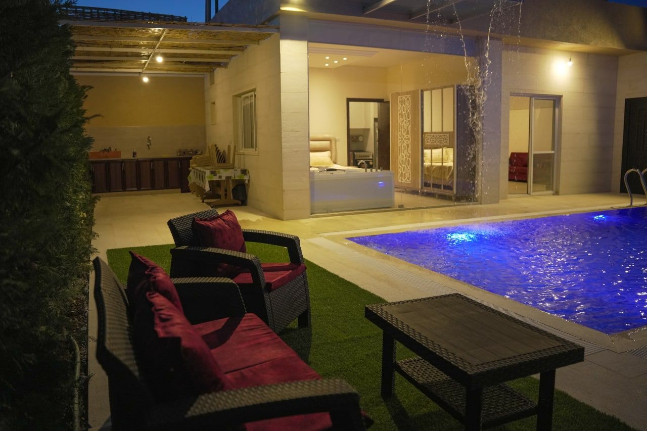 Chalets with Private Pool – Ebba, Nabatieh
