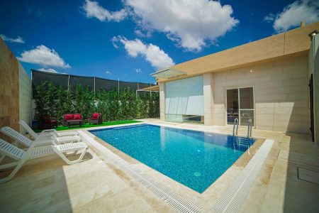 Chalet Batil with Private Pool – Ebba, Nabatieh