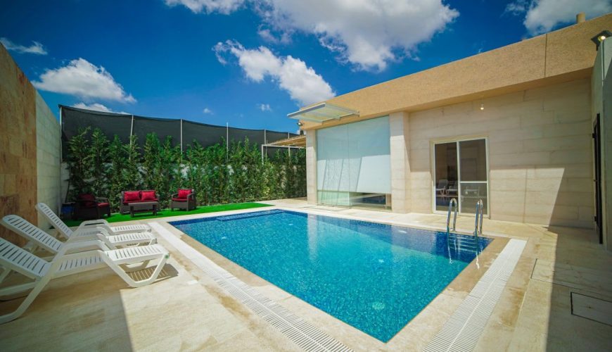 Chalet Batil with Private Pool – Ebba, Nabatieh