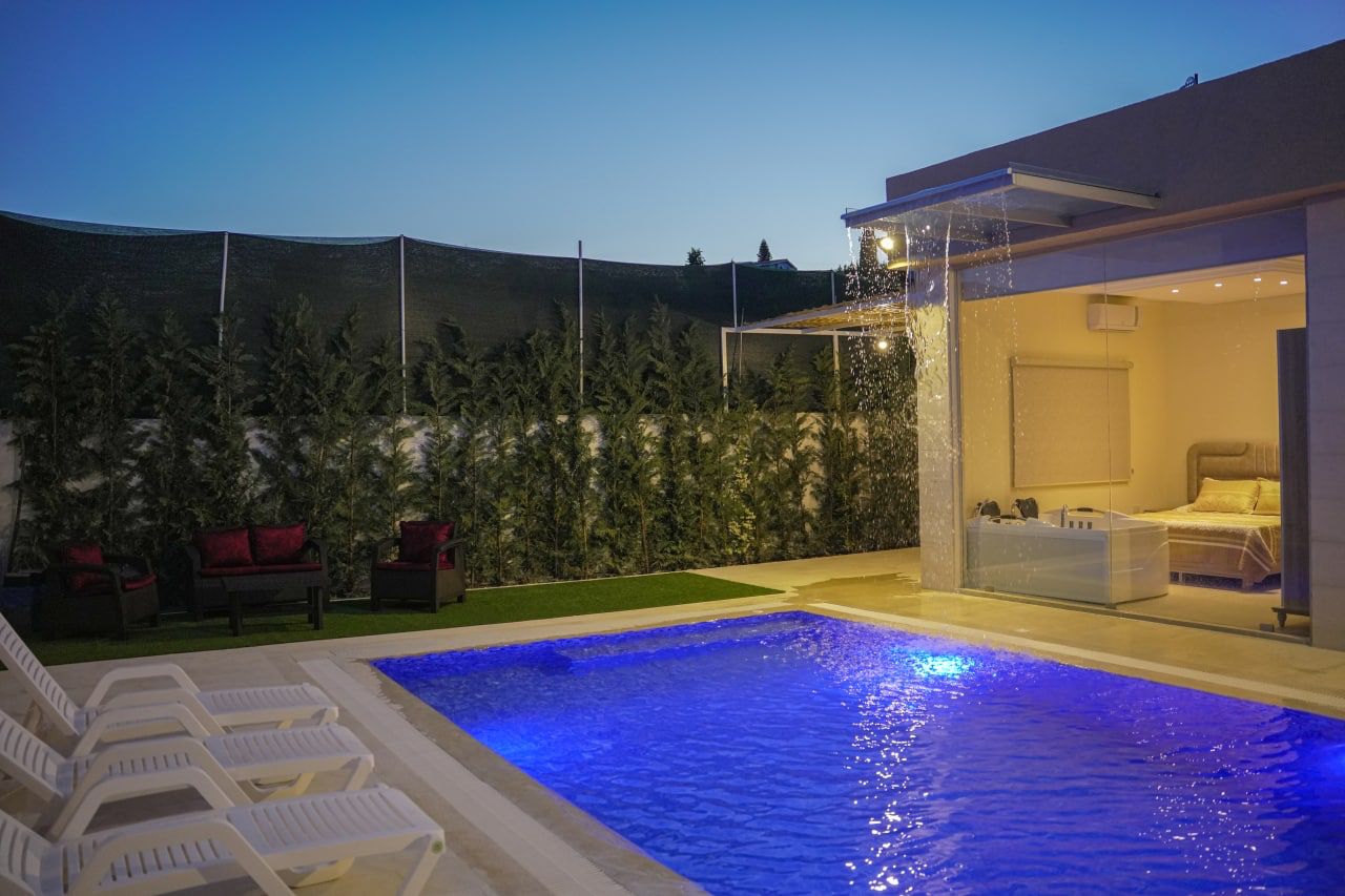 Chalets with Private Pool – Ebba, Nabatieh
